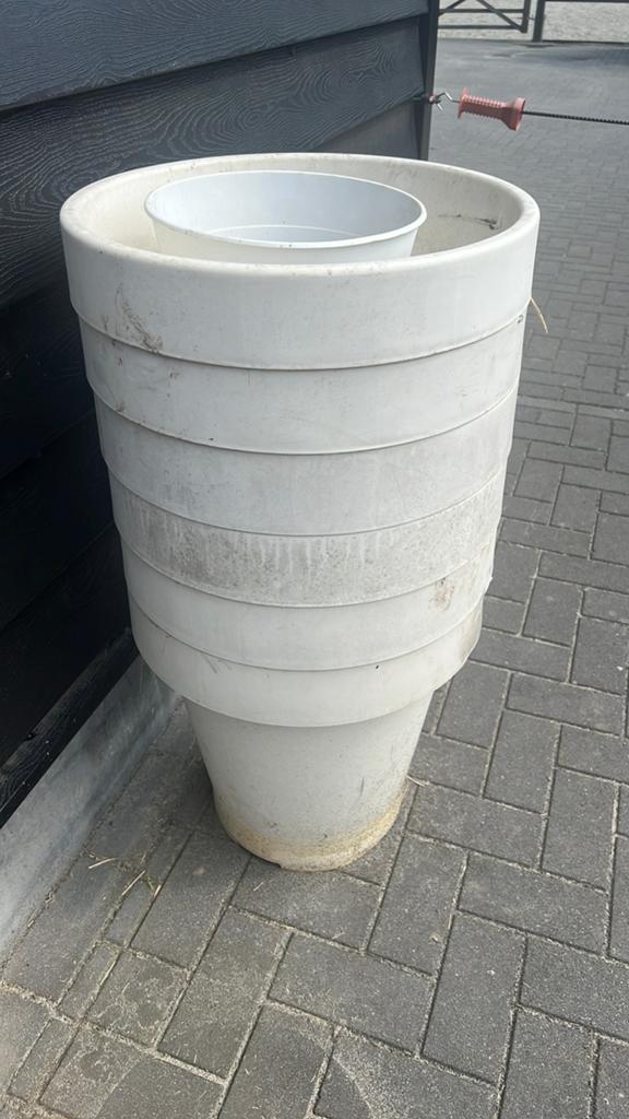 Set van 7 witte Ikea kunststof potten, Kunststof, Gebruikt, Rond, Balkon