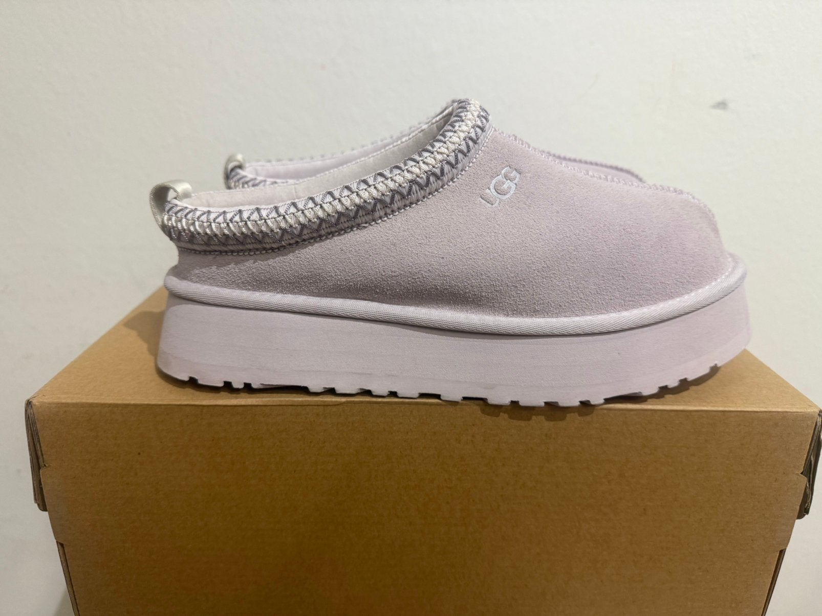 Te koop nieuwe UGG Tazz Bay Fog maat 41, Kleding | Dames, Postlaan 3, UGG, Nieuw, Ophalen of Verzenden