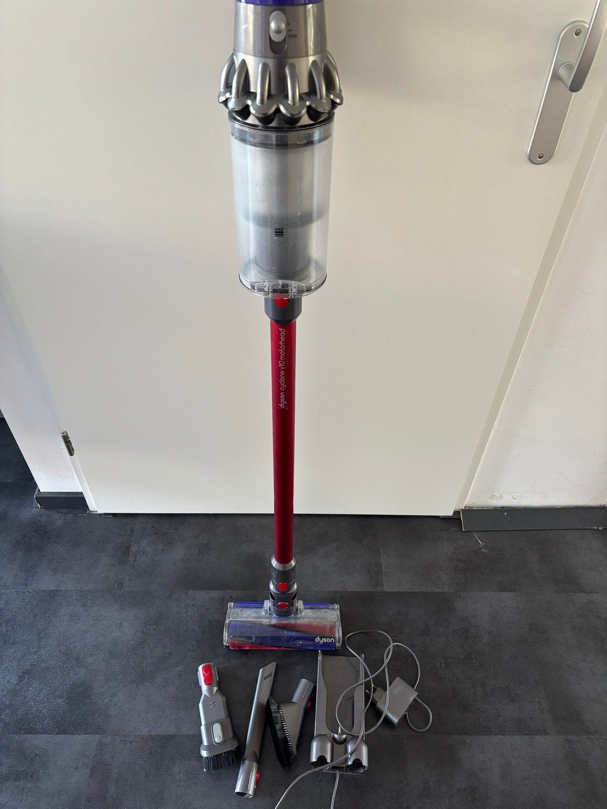 Dyson V10 steelstofzuiger met accessoires