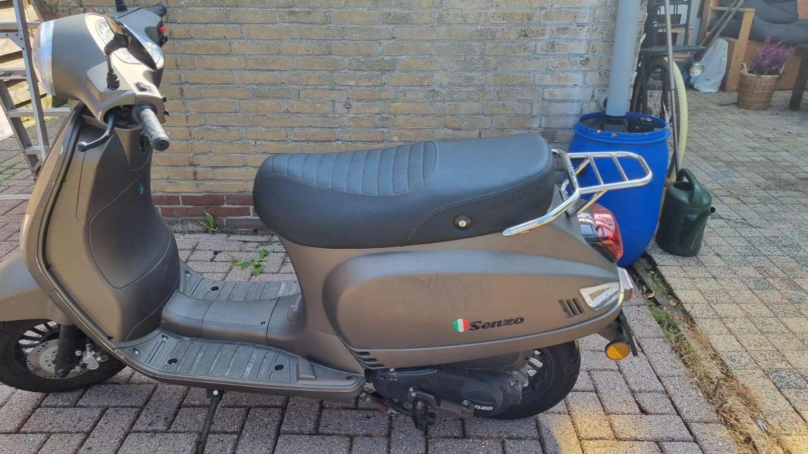 Senzo Scooter - Zo goed als nieuw, Ophalen, Zo goed als nieuw, Benzine, Overige merken