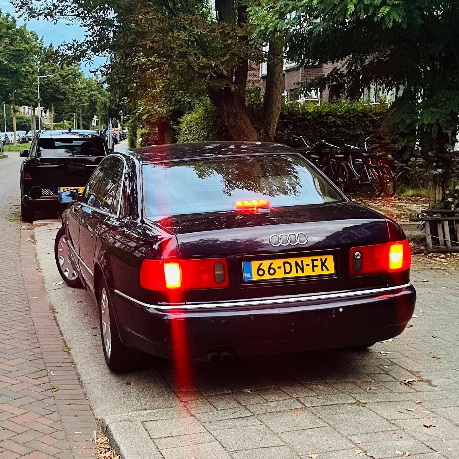 Audi A8 2.8 V6 D2 AUT Blauw, Auto's, Blauw, Origineel Nederlands, Particulier, 6 cilinders