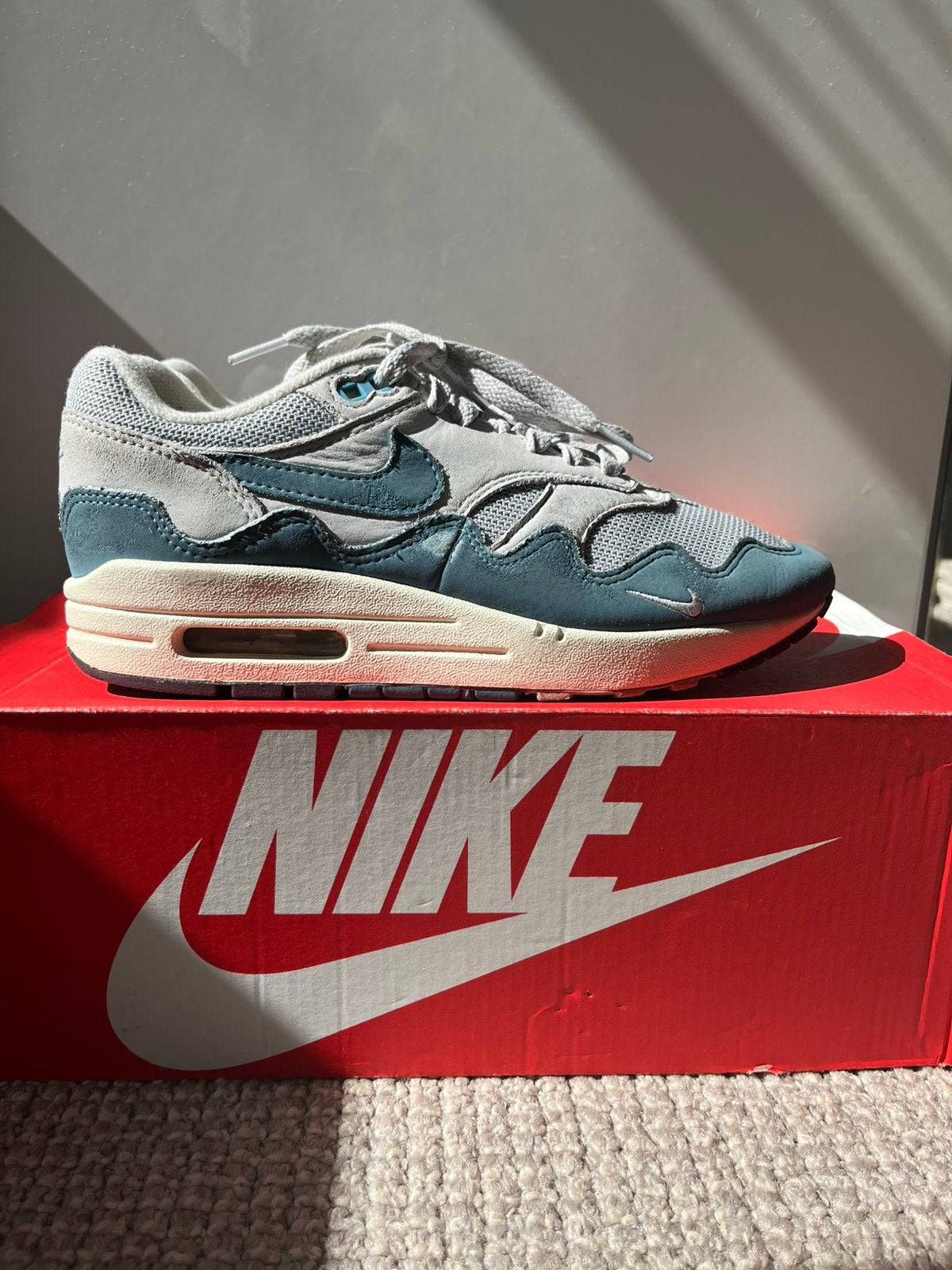 Nike air max 1 Patta Wave “Noise Aqua” / 37,5, Kleding | Heren, Schoenen, Ophalen of Verzenden, Gedragen, Blauw, Sneakers of Gympen