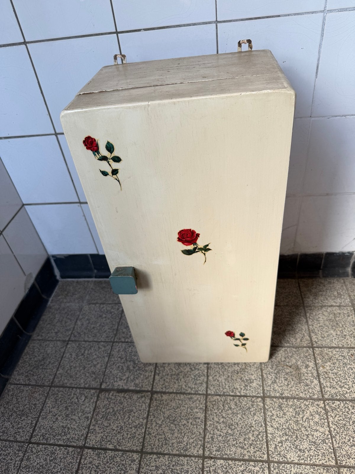 Vintage houten kastje met rozen decoratie, Ophalen of Verzenden