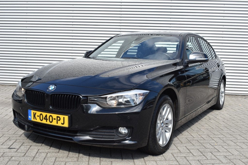 Bmw 3-SERIE 316I HIGH EXECUTIVE  / AUTOMAAT / APK 3-2027 / M, Automaat, 4 cilinders, Zwart, 3-Serie