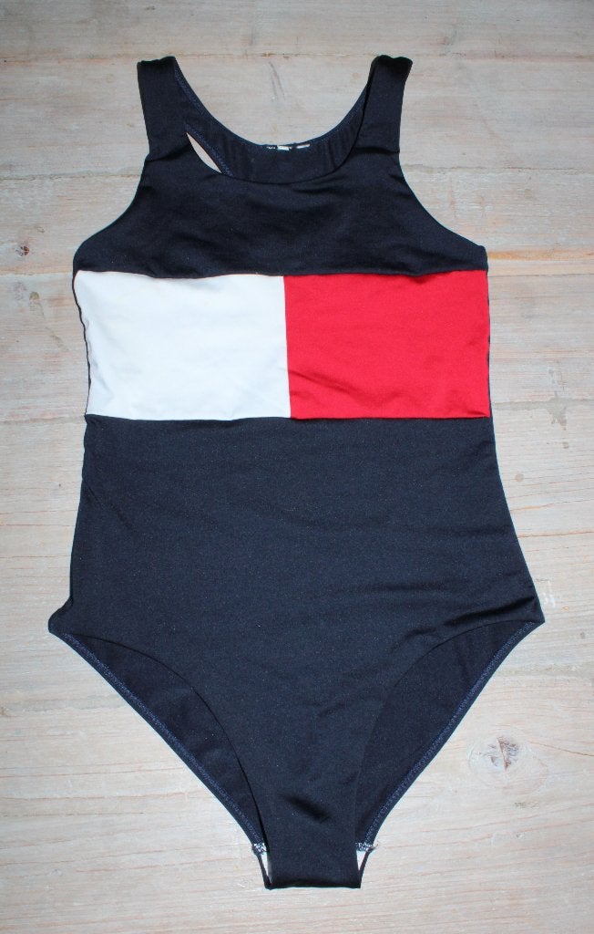 Badpak van Tommy Hilfiger 8-10 jaar, Gebruikt, Meisje, Badpak, Ophalen of Verzenden