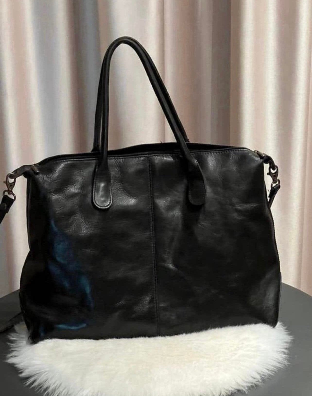 Zwarte leren tas inc lange riem, Sieraden, Tassen en Uiterlijk, Tassen | Damestassen, Ophalen of Verzenden, Zo goed als nieuw