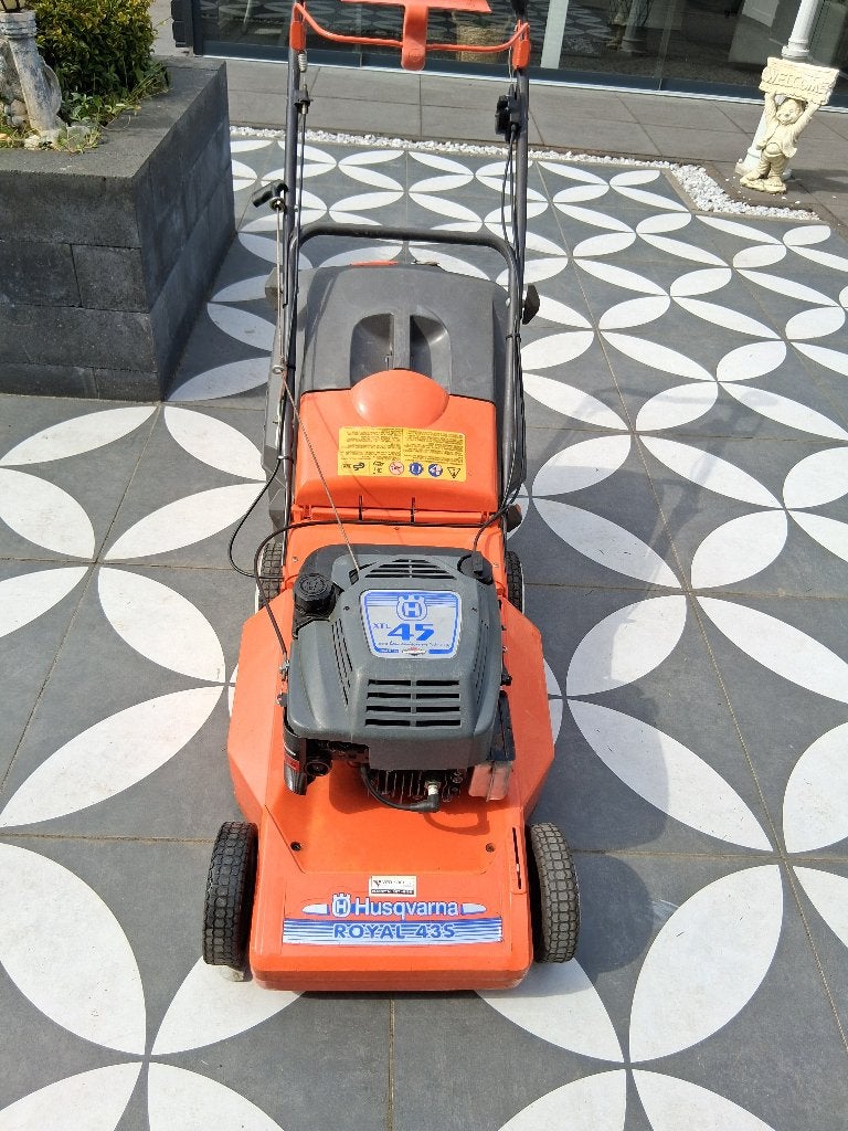 Husqvarna zelfrijdende grasmaaier, Tuin en Terras, Ophalen, Cirkelmaaier, Gebruikt, Opvangbak