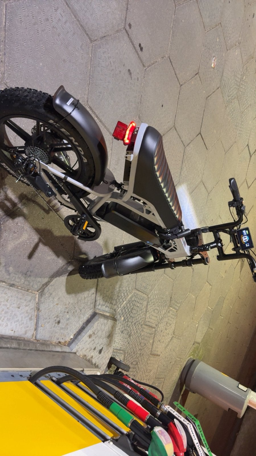 Fatbike v20, Fietsen en Brommers, Ophalen, Zo goed als nieuw