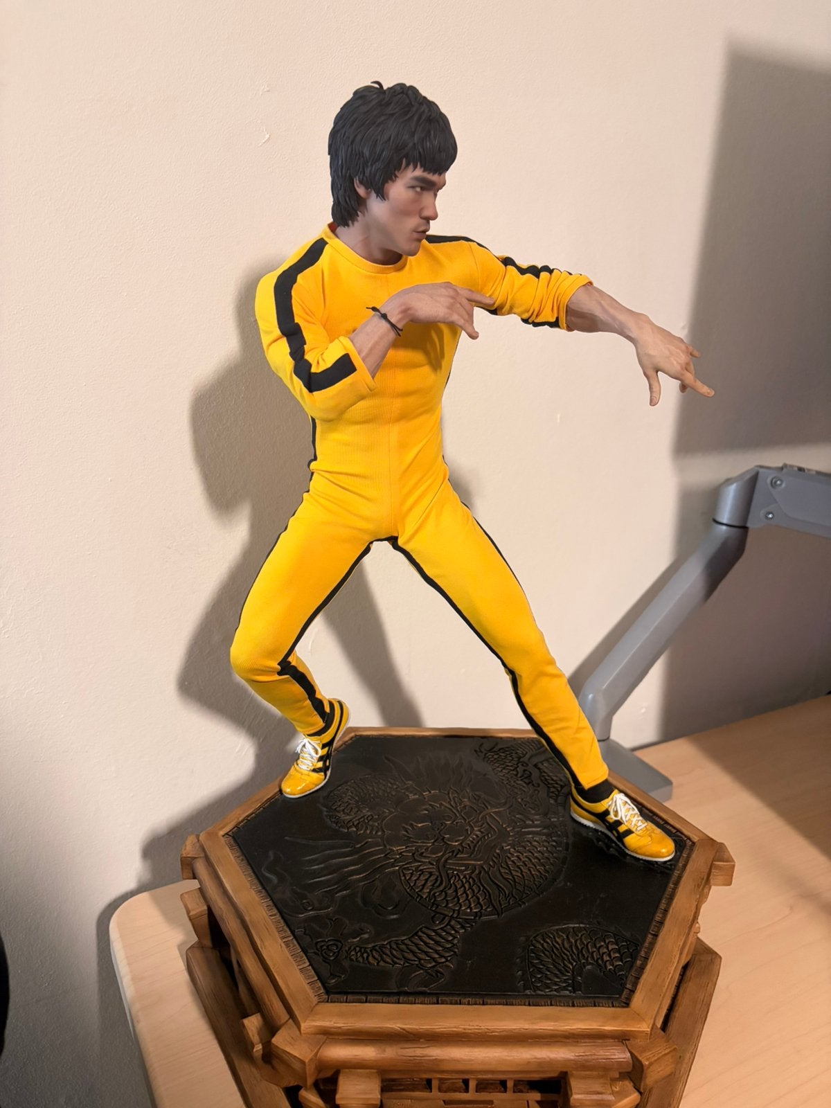 ruil Bruce Lee Statue Game of Death 1/4 Blitzway voor dc, Ophalen, Zo goed als nieuw, Mens