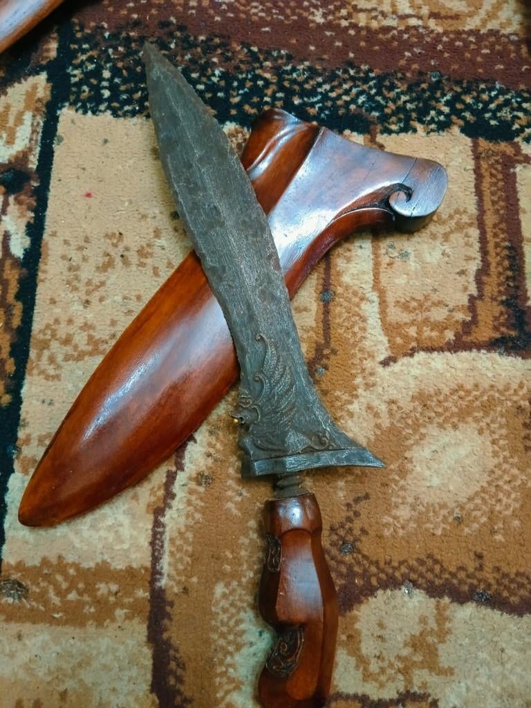 Antieke Kris Bethok Naga Bersayap Pamor Keleng Sawo SVC30, Verzenden