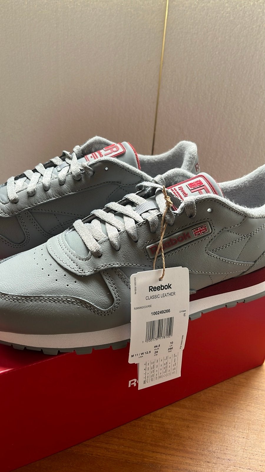Reebok Classic Leather sneakers - Nieuw in doos, Ophalen of Verzenden, Nieuw, Overige kleuren, Sneakers of Gympen