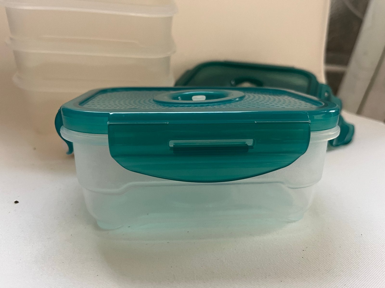 4x AH Royal VKB vershoudbakjes 600ml met pompje, Kunststof, Nieuw, Ophalen of Verzenden, Voorraadpot