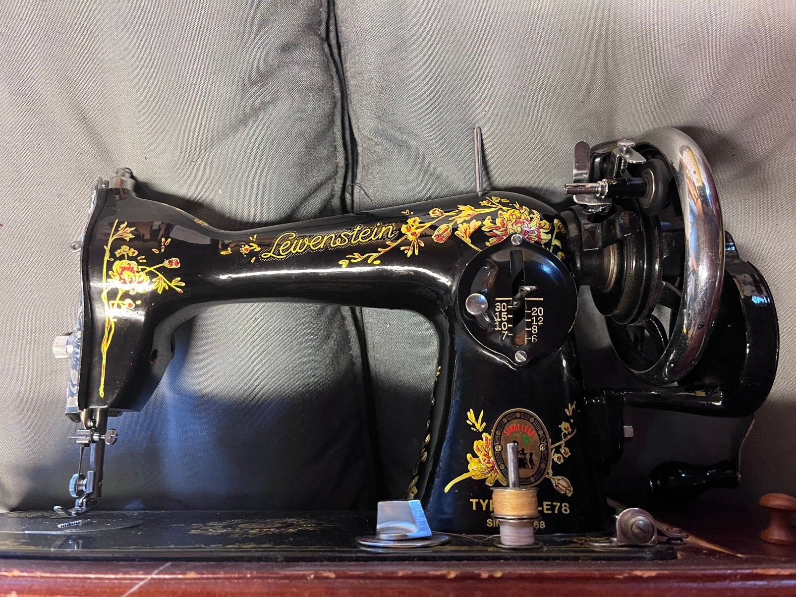 vintage Lewenstein HA-E78 naaimachine jaren ‘50, Ophalen