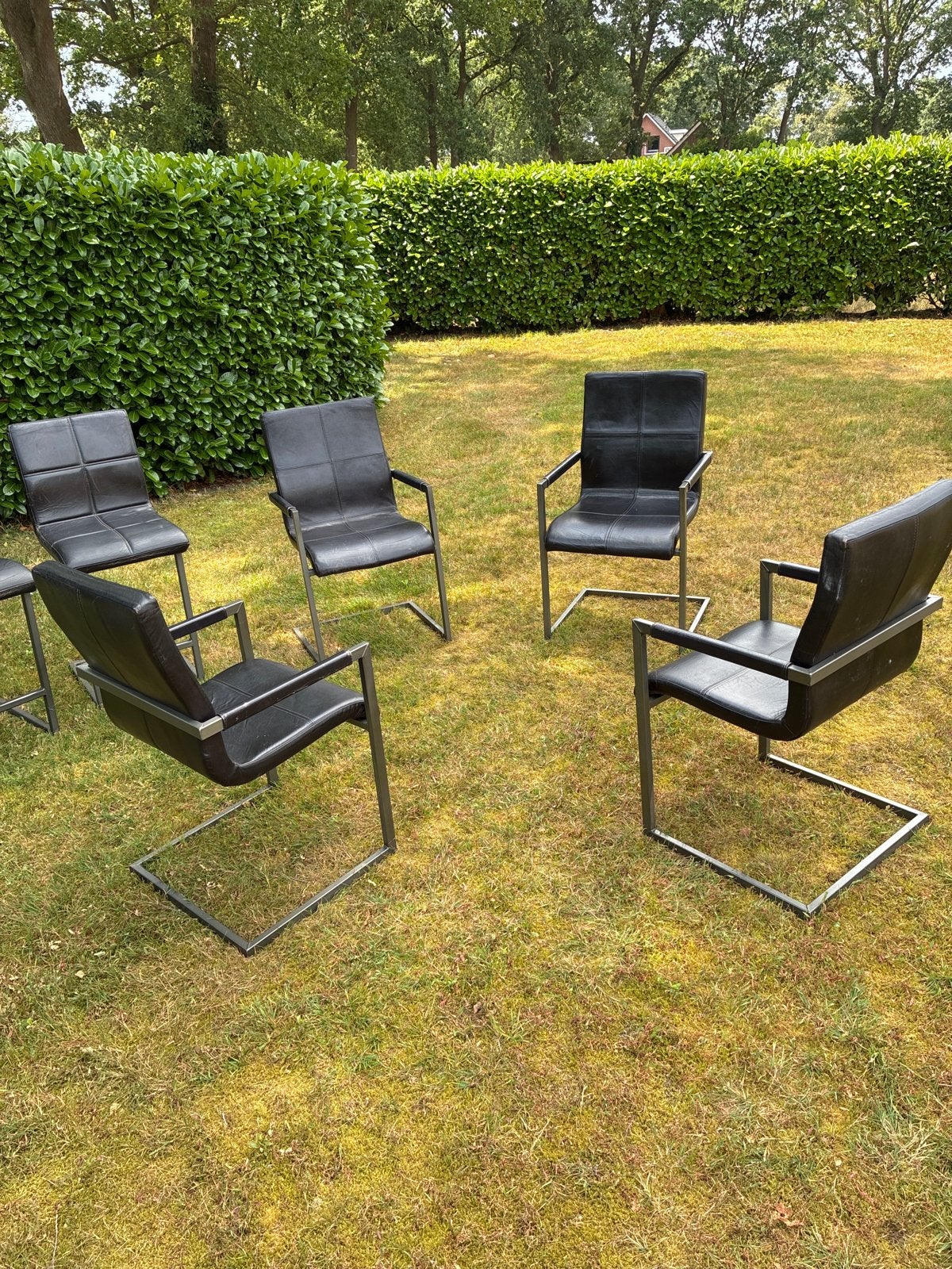 Zes zwarte leren eetkamerstoelen met metalen frame, Huis en Inrichting, Gebruikt, Zwart, Leer, Ophalen of Verzenden