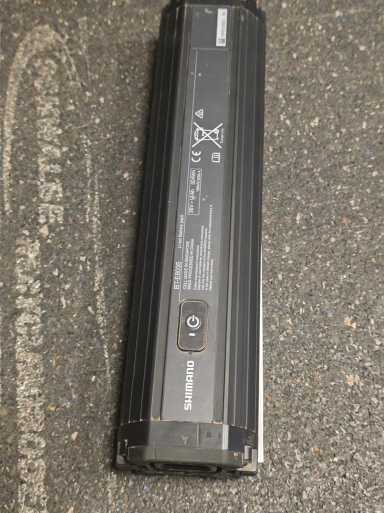 Shimano BT-E8035 Incl. Testrapport, Fietsen en Brommers, Fietsaccessoires | Buggydragers, Ophalen of Verzenden, Zo goed als nieuw