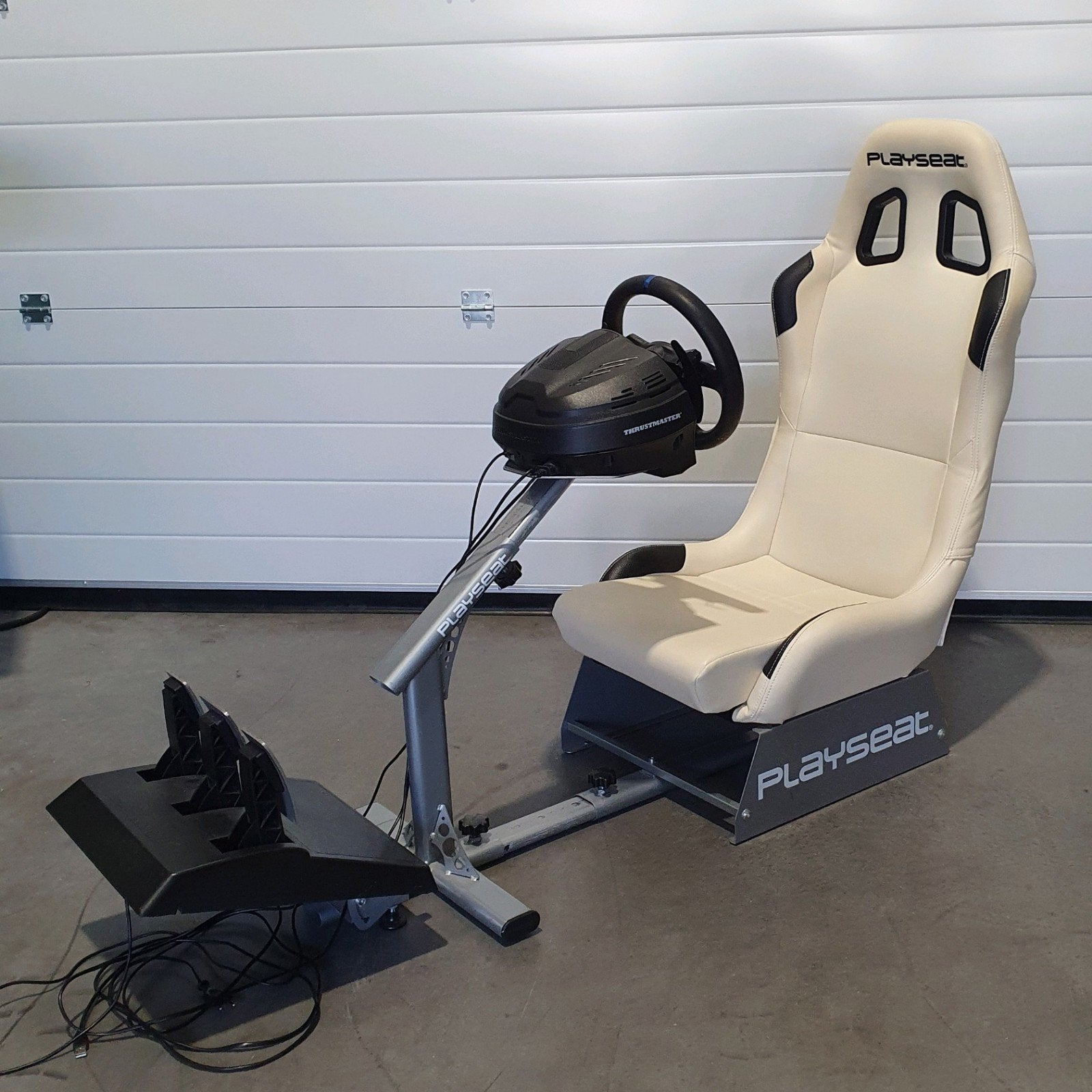 Playseat wit leer + Thrustmaster T300 RS GT, Computers en Software, Joysticks, Refurbished, Ophalen