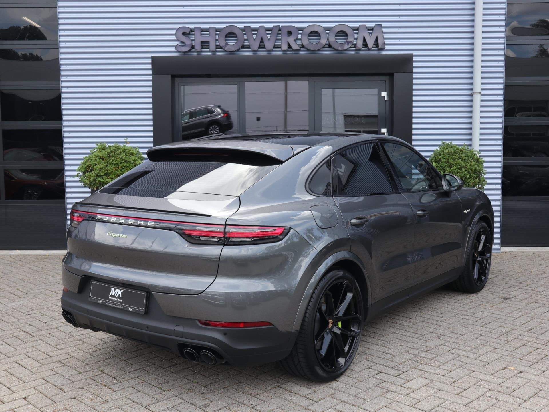 Porsche Cayenne Coupé 3.0 E-Hybrid Bose, Luchtvering, 22 In, Automaat, 14 kWh, Gebruikt, Zwart