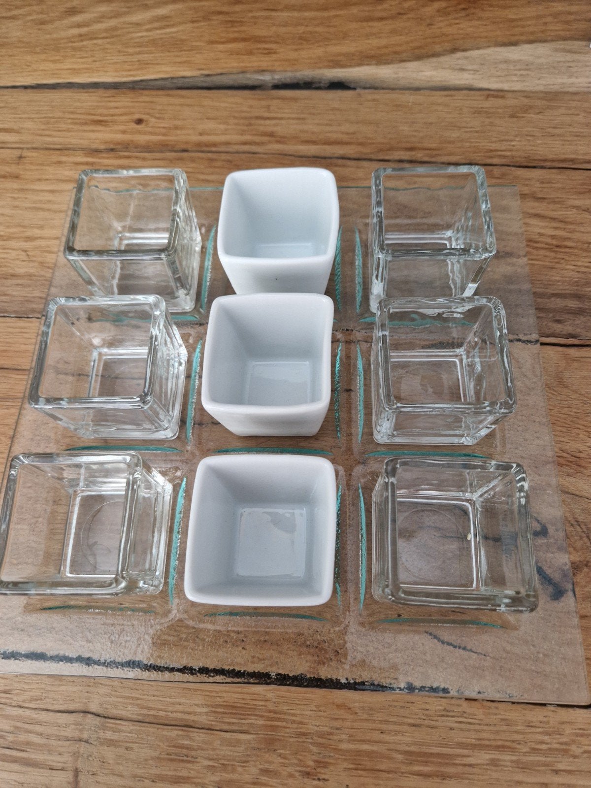 tapas schaal met glaasjes, Ophalen