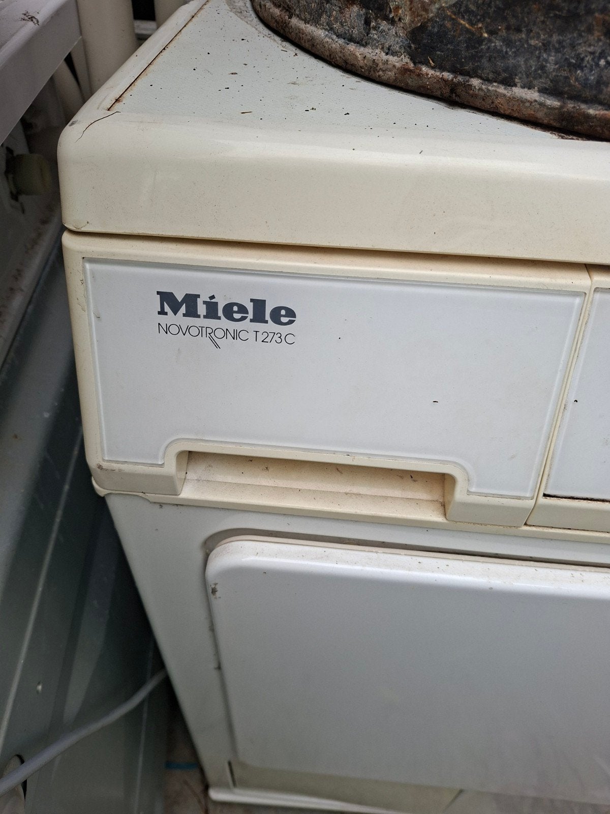 Foto 3 van Miele wasmachine V 5845 en droger T 273 C - voor onderd