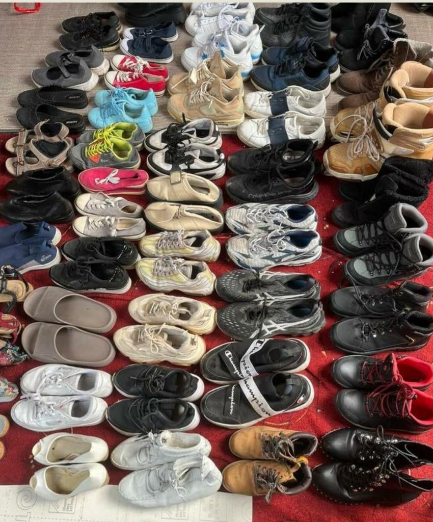 Schoenen l volwassen en kinderen, Kleding | Dames, Schoenen, Overige kleuren, Overige typen, Ophalen of Verzenden, Onbekend