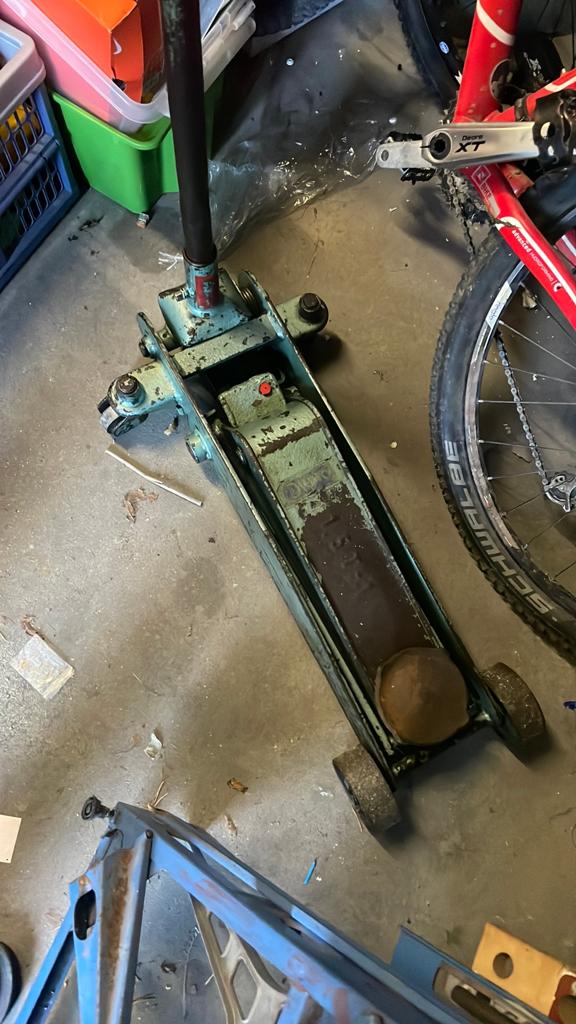 Zeer goede garage krik  compac 1,5T-1 professioneel, Ophalen, Zo goed als nieuw, Hydraulisch, Garagekrik