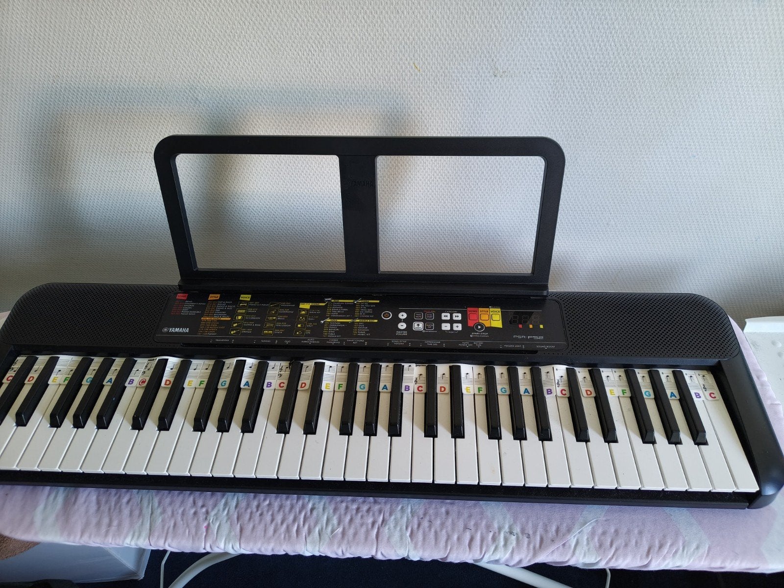 Yamaha PSR-F52 keyboard met 61 toetsen, Muziek en Instrumenten, Keyboards, Ophalen, 61 toetsen, Yamaha, Zo goed als nieuw