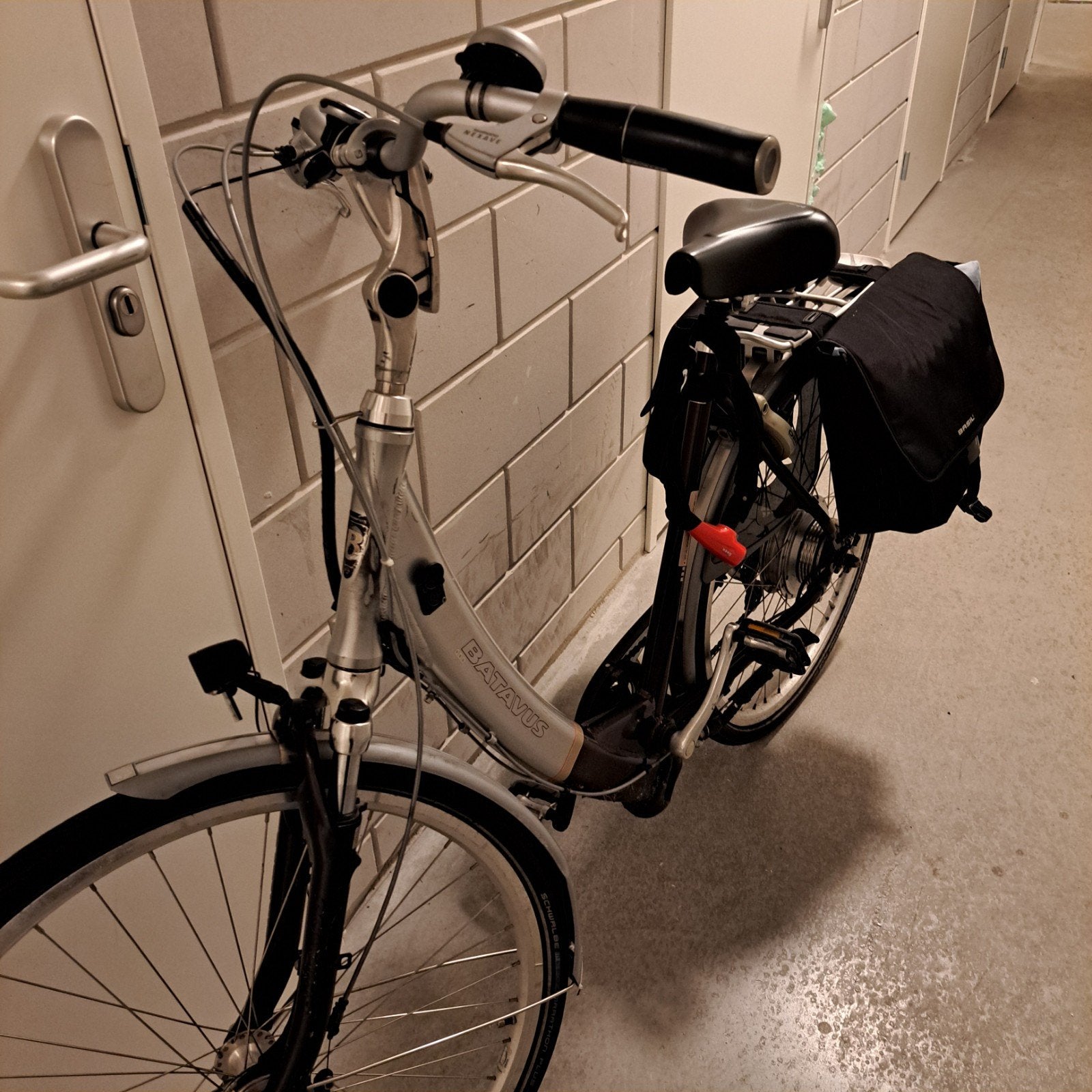Batavus fiets, accu kapot, fietst zonder accu prima, Ophalen, Gebruikt, Batavus, Versnellingen