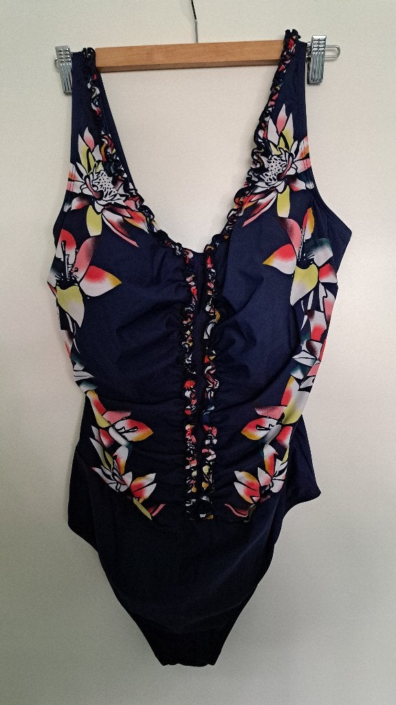 B 16 Mooi d.blauw gev. badpak losse cups 48 D, Kleding | Dames, Badmode en Zwemkleding, Blauw, Badpak, Zo goed als nieuw, Lengtini