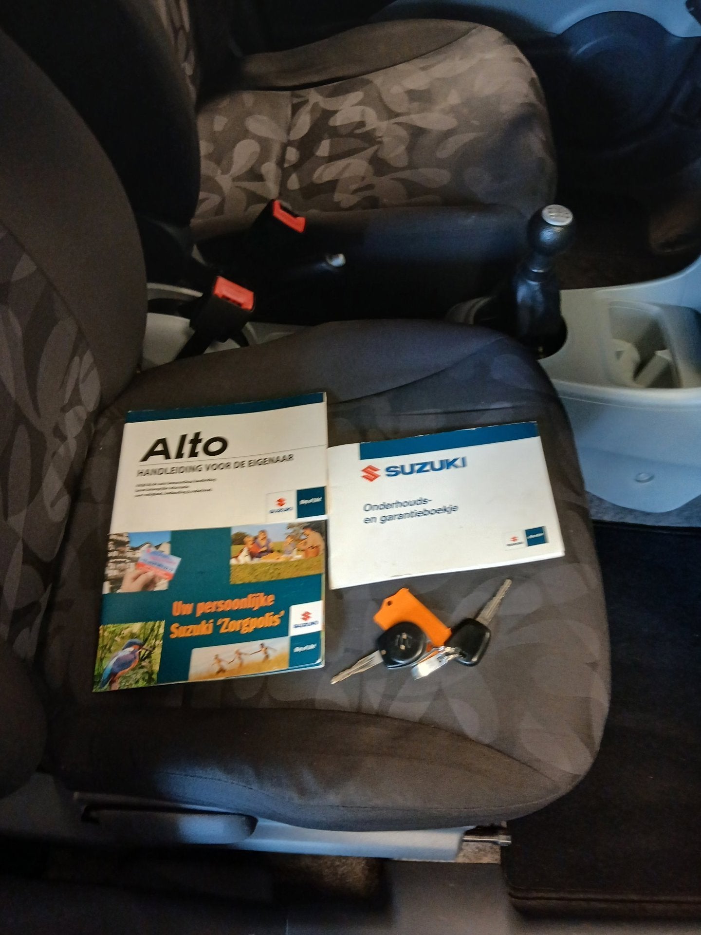Suzuki Alto 1.0 / 5 DEURS / COMFORT / NL-AUTO / AIRCO!, Voorwielaandrijving, Euro 5, Stof, Gebruikt