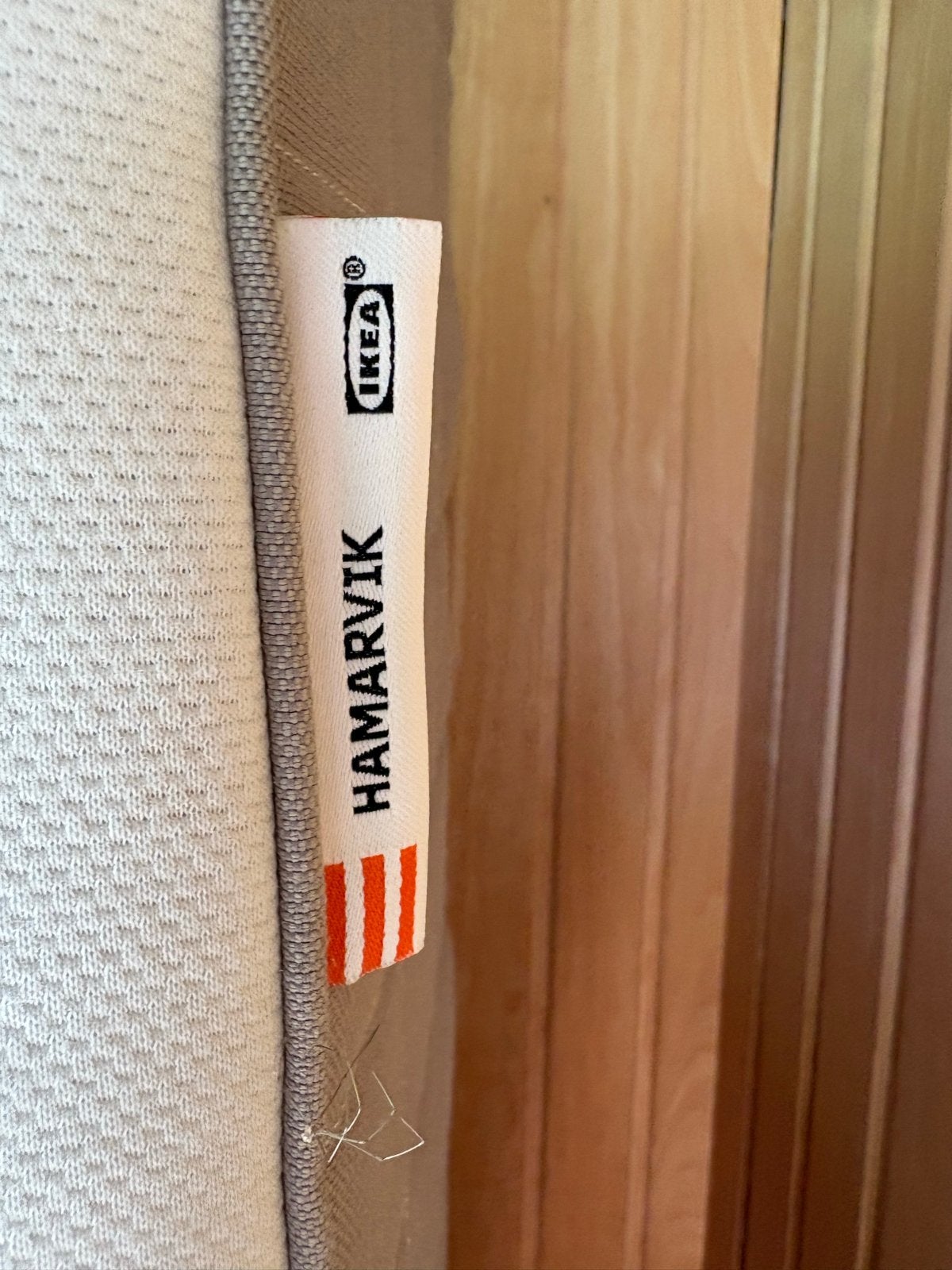 IKEA Hamarvik matras - weinig gebruikt, hoes uitwasbaar, Huis en Inrichting, Zo goed als nieuw, Twijfelaar, Matras, 200 cm