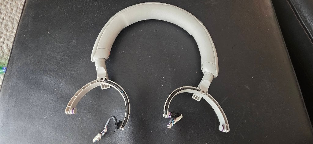 Sony WH-1000XM5 hoofdband in grijs