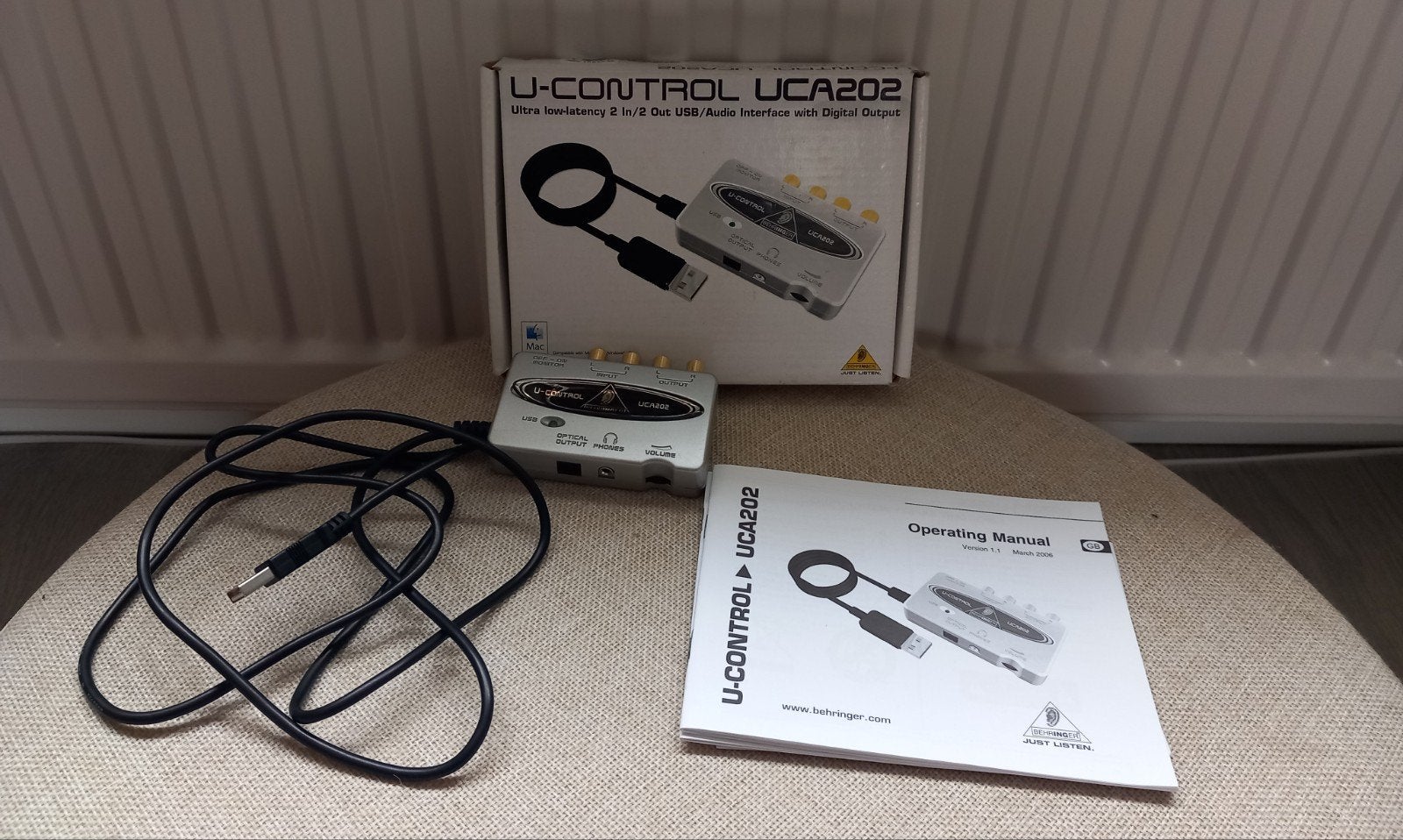 Behringer U-Control UCA202 USB Audio Interface, Ophalen of Verzenden, Zo goed als nieuw, Minder dan 2 meter, Overige kabels