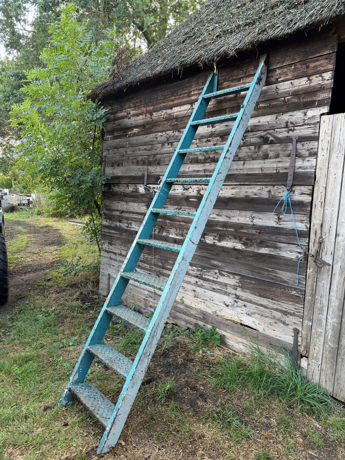 Trap. stalen trap. Ijzeren trap., Doe-het-zelf en Verbouw, Ladders en Trappen, Ophalen, Zo goed als nieuw, 2 tot 4 meter