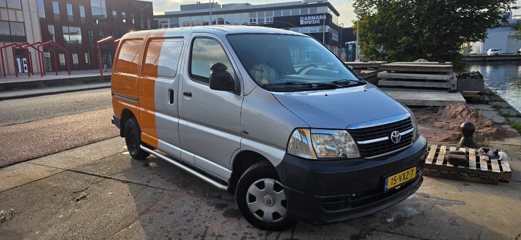 Toyota HI-ACE