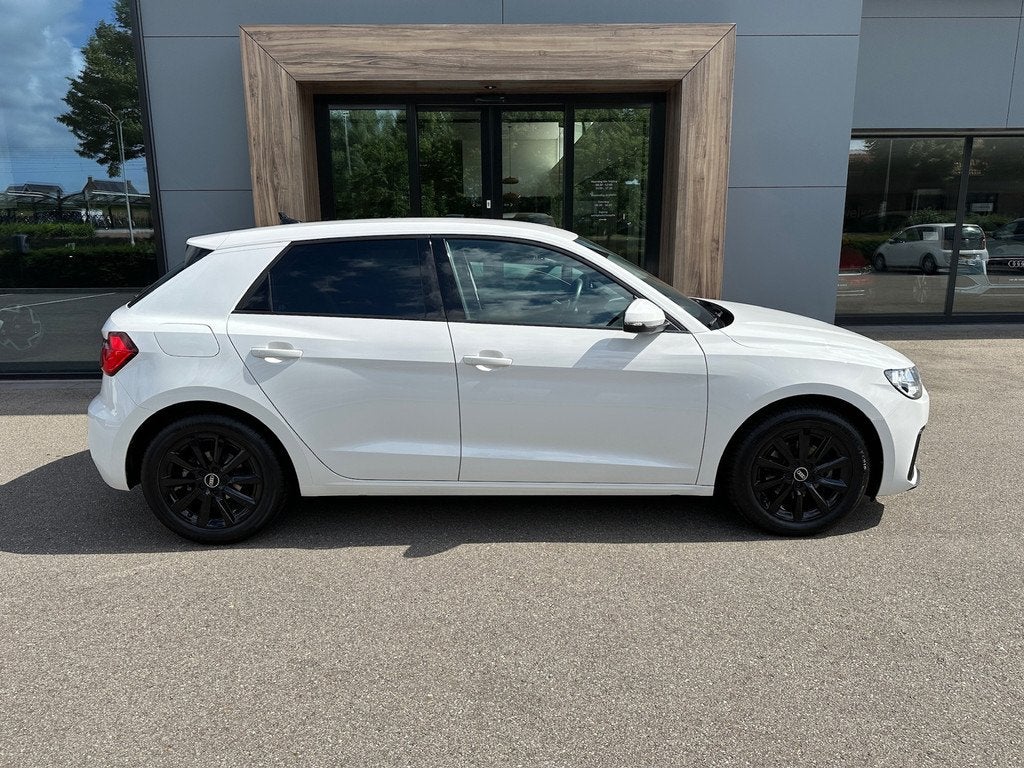 Audi A1 Sportback 30 TFSI 110pk S-tronic Advanced | Cruise |, 12 maanden, Stof, Zwart, Wit