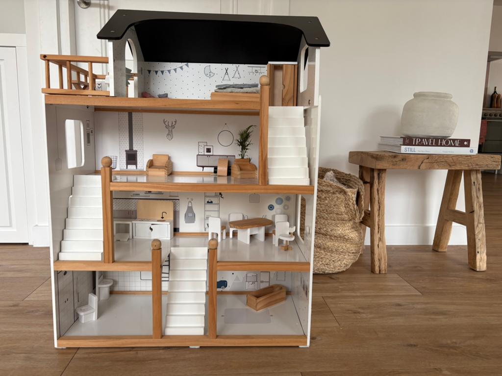 Poppenhuis Petit Amélie MET Djeco poppetjes, Ophalen of Verzenden, Gebruikt, Poppenhuis