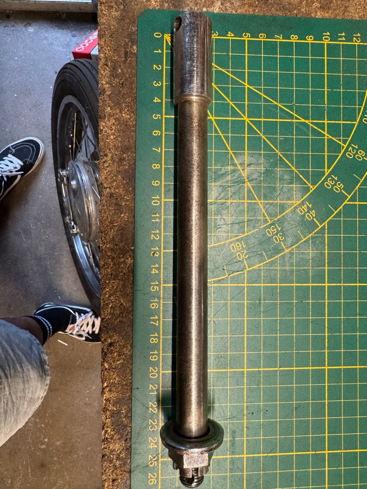 Harley davidson Sportster front axle, Ophalen of Verzenden, Gebruikt