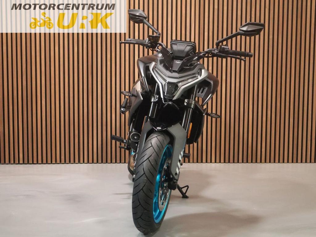 CFMOTO NK 800 Sport (bj 2026), Motoren, 2 cilinders, Motorrijbewijs A, Bedrijf, Onbekend