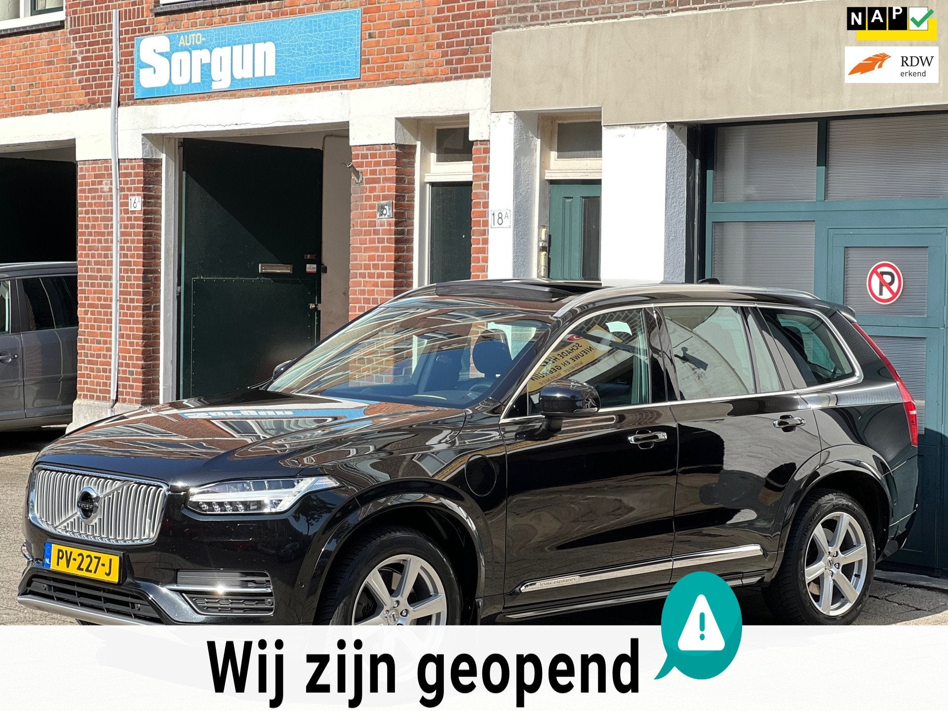 Volvo XC90 2.0 T8 Twin Engine AWD Inscription-7 PERSOONS, Auto's, Volvo, Gebruikt, 1969 cc, 7 stoelen, Zwart