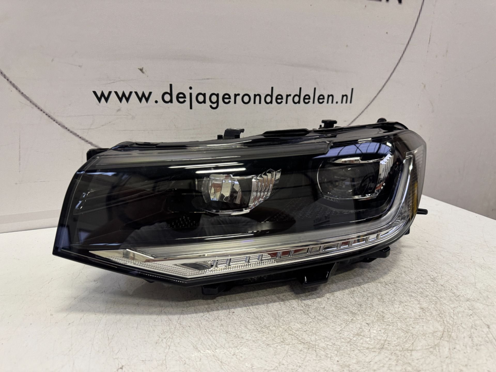 VW T-CROSS T CROSS 2GM VOL LED LINKS 2GM941035B ORIGINEEL, Auto-onderdelen, Gebruikt, Volkswagen, Volkswagen AG, Berliner Ring 2
38440  Wolfsburg, DE