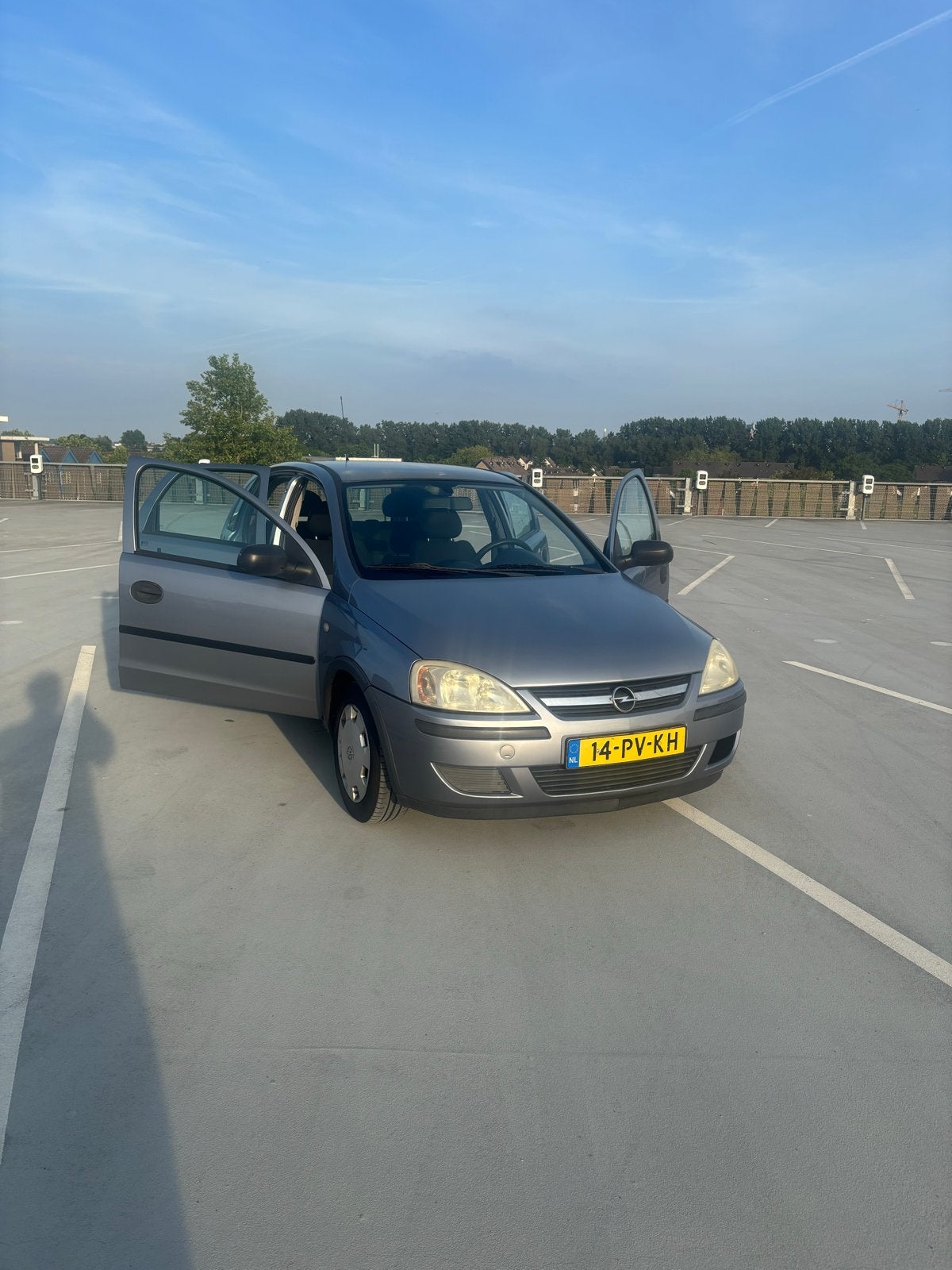 Opel Corsa 1.2 16V Twinport 5D 2004 Grijs, Auto's, Voorwielaandrijving, 450 kg, 31 €/maand, 4 cilinders