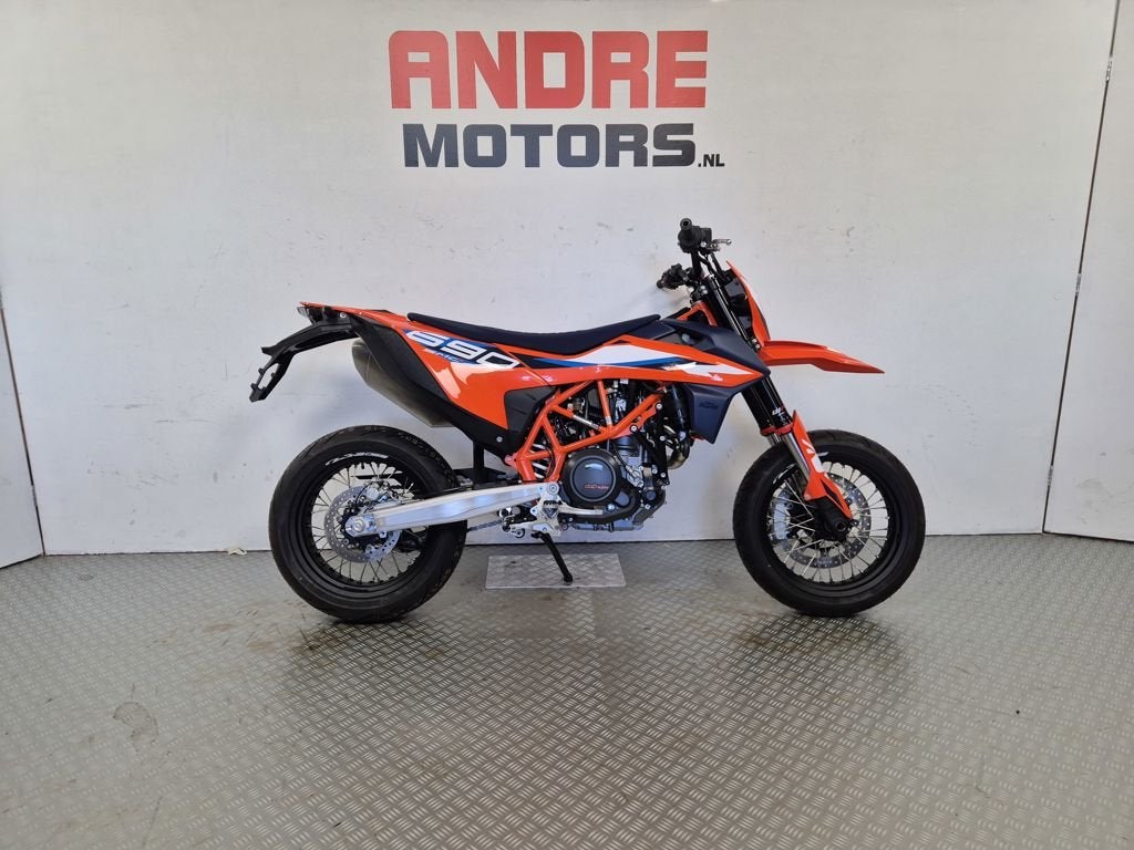 KTM 690 SMC-R, Motoren, Bedrijf, Enduro