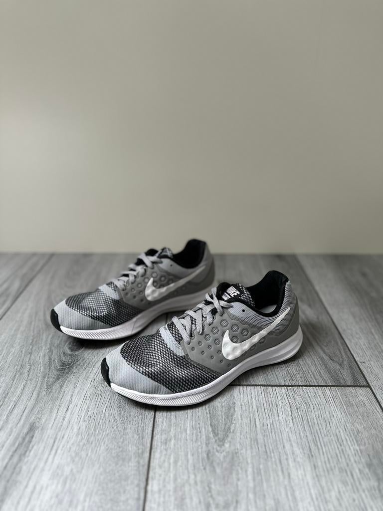 Nike Downshifter 7 Hardloopschoenen - Grijs/Zwart, Gebruikt, Ophalen of Verzenden, Hardlopen, Hardloopschoenen
