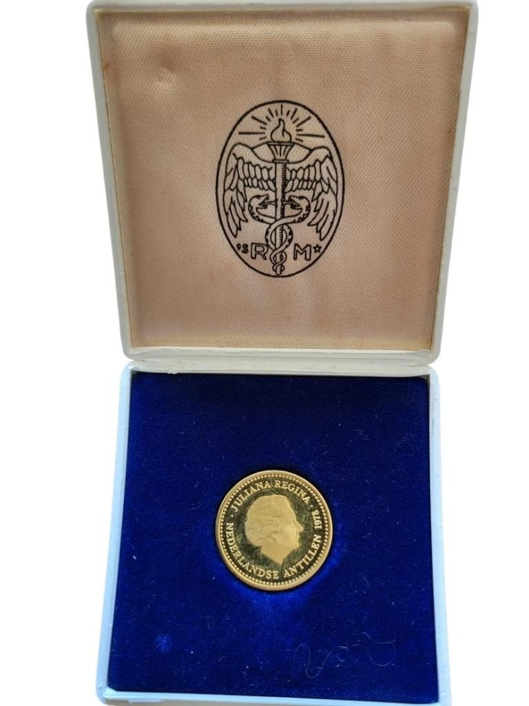 Nederlandse Antillen gouden 100 gulden 1978 in officieel doo