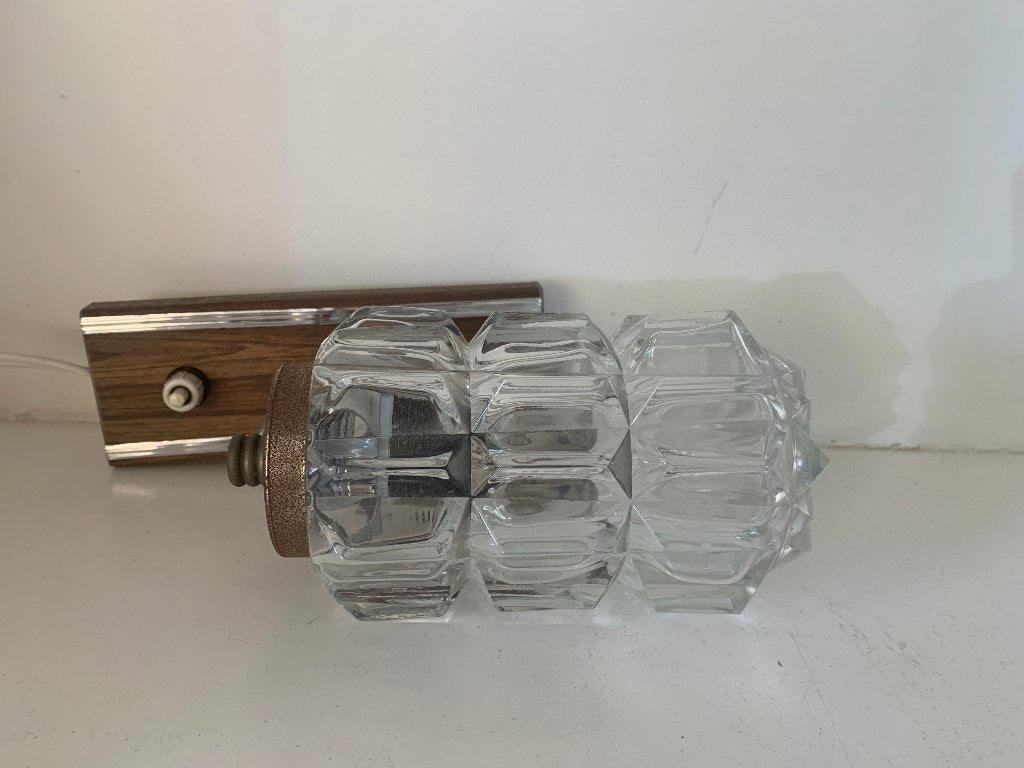 Vintage wandlamp met glazen kap en houten voet, Met snoer/stekker, Gebruikt, Bruin, Overige fittingen