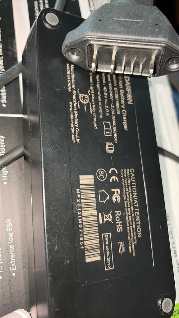 Li-ion Battery Charger, Ophalen, Zo goed als nieuw