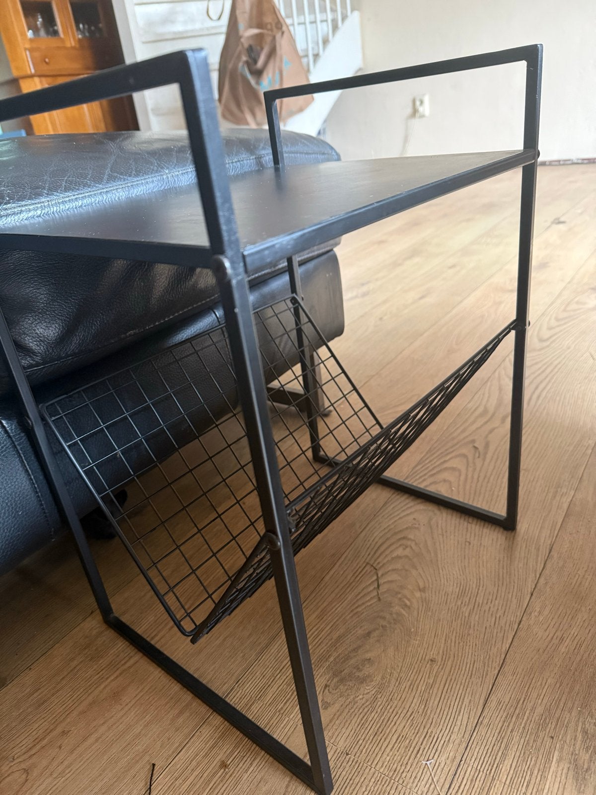 Metalen bijzettafel met tijdschriftenrek, Ophalen, Minder dan 45 cm, Minder dan 55 cm, Gebruikt