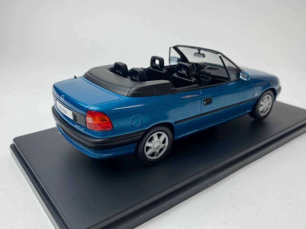 Whitebox 1:24 Opel Astra F Cabrio blauw 1994, Overige merken, -, Nieuw, Ophalen of Verzenden