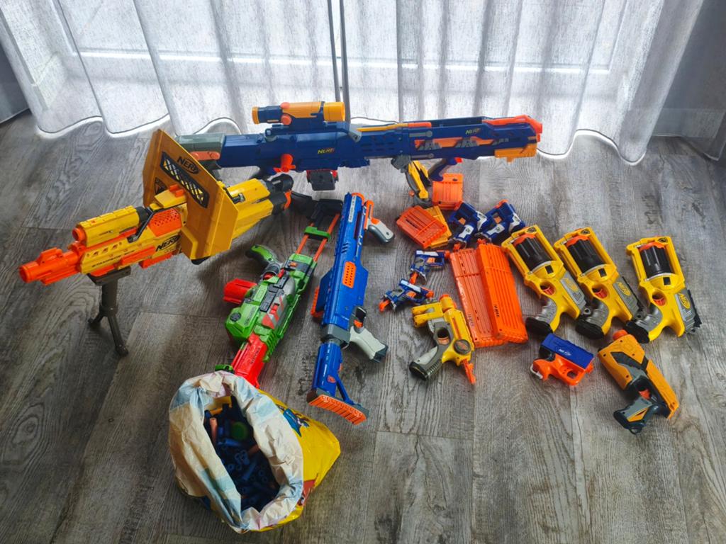 Nerf verzameling pistolen, geweren en munitie., Ophalen of Verzenden