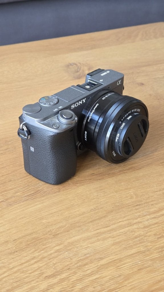 Sony Alpha A6000 + Sony 16-50mm lens + Sony 55-210mm lens, Ophalen, Zo goed als nieuw, Sony, 8 keer of meer